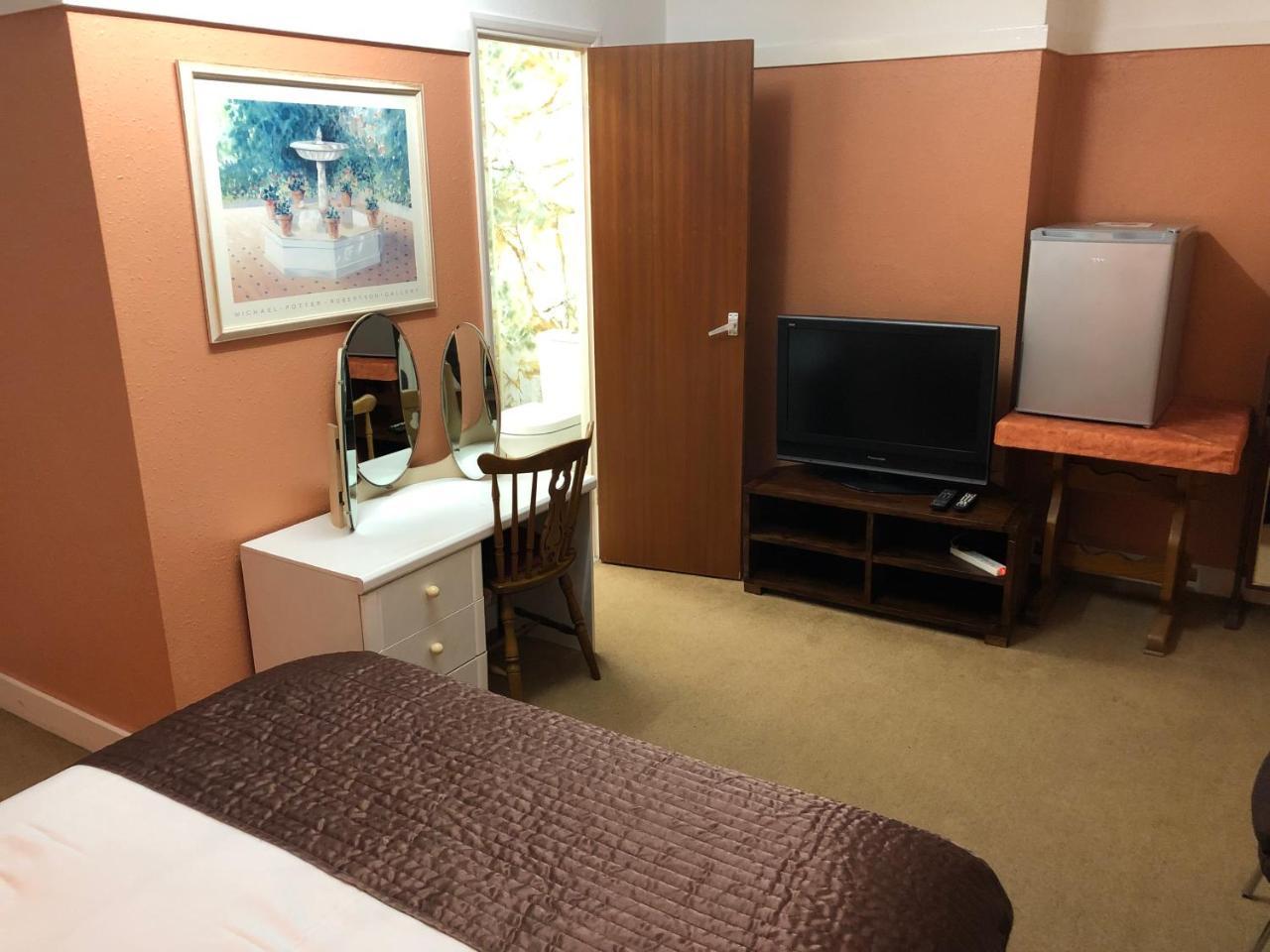 Grove End Otel Watford  Dış mekan fotoğraf