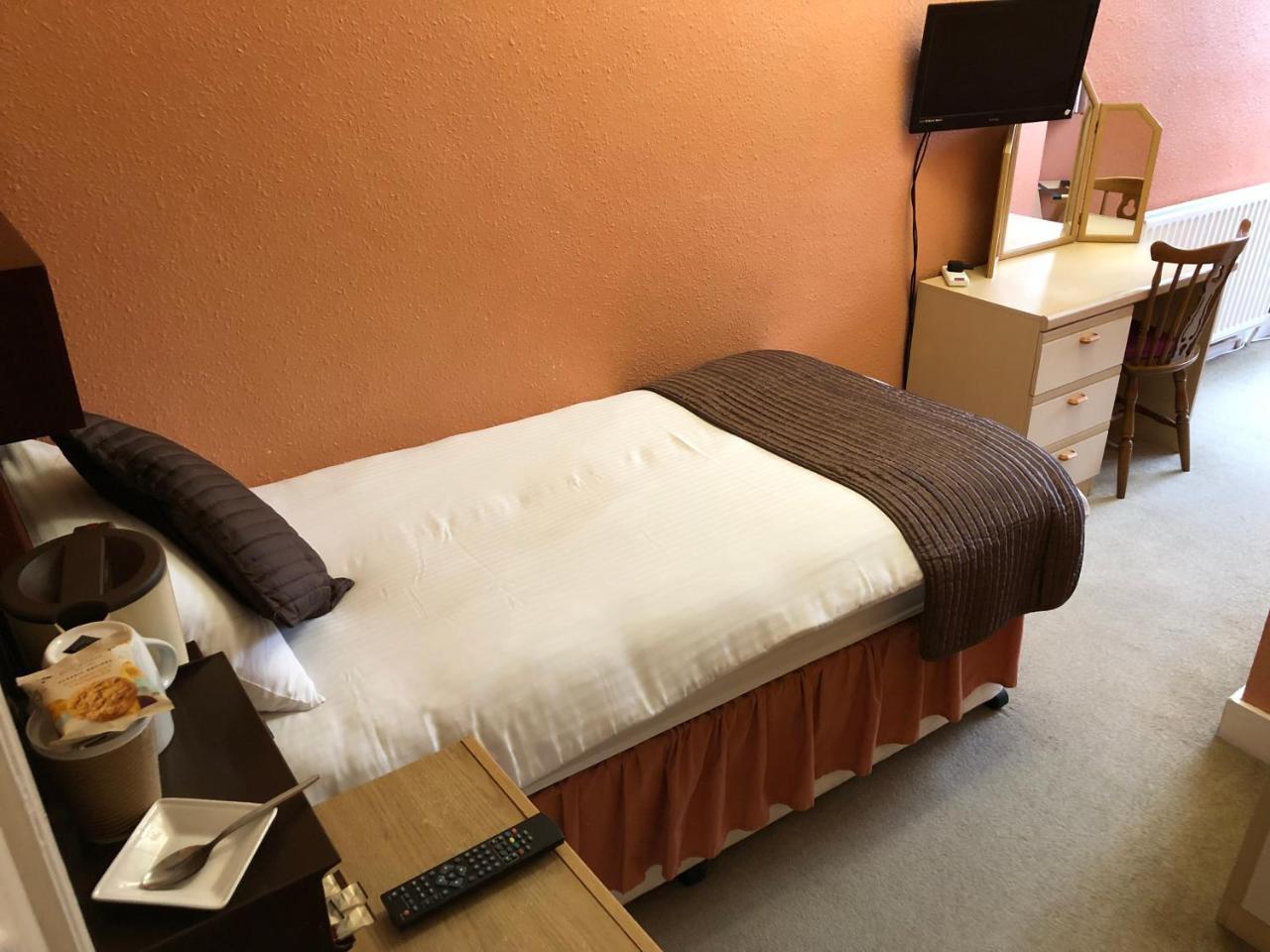 Grove End Otel Watford  Dış mekan fotoğraf
