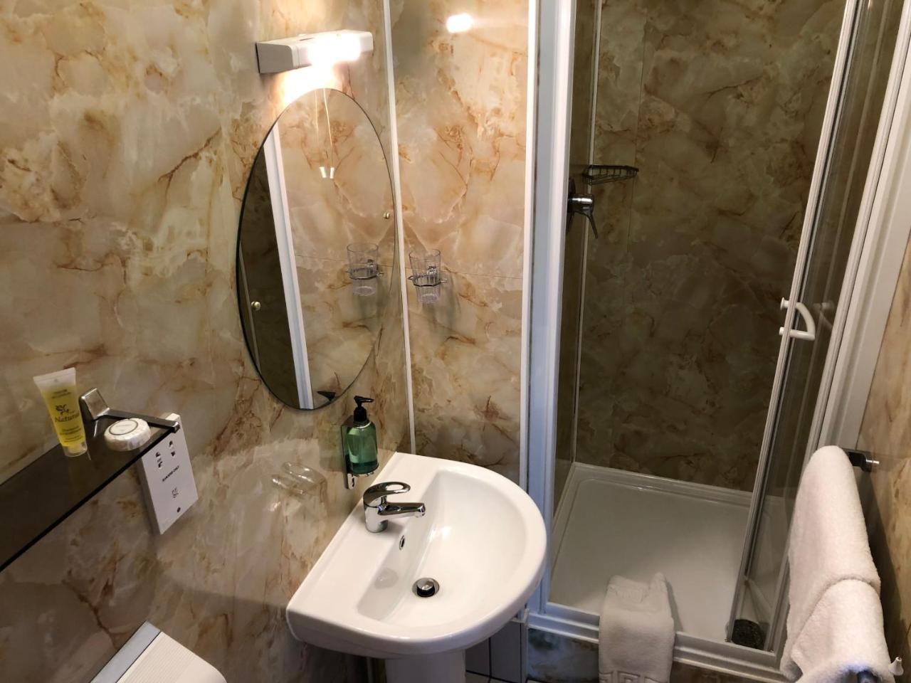 Grove End Otel Watford  Dış mekan fotoğraf