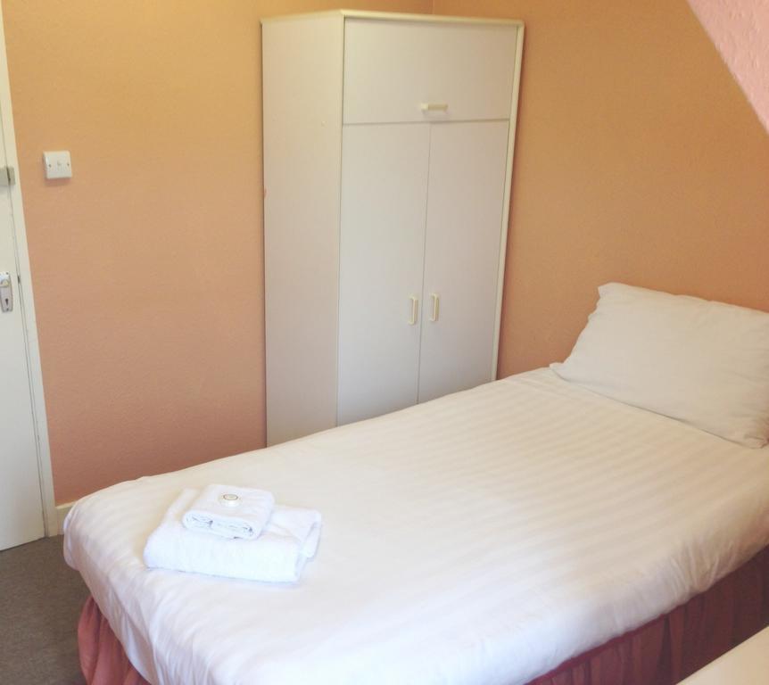 Grove End Otel Watford  Oda fotoğraf