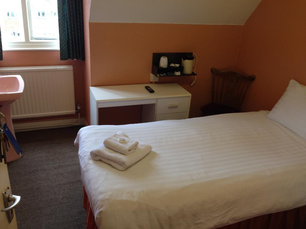 Grove End Otel Watford  Oda fotoğraf